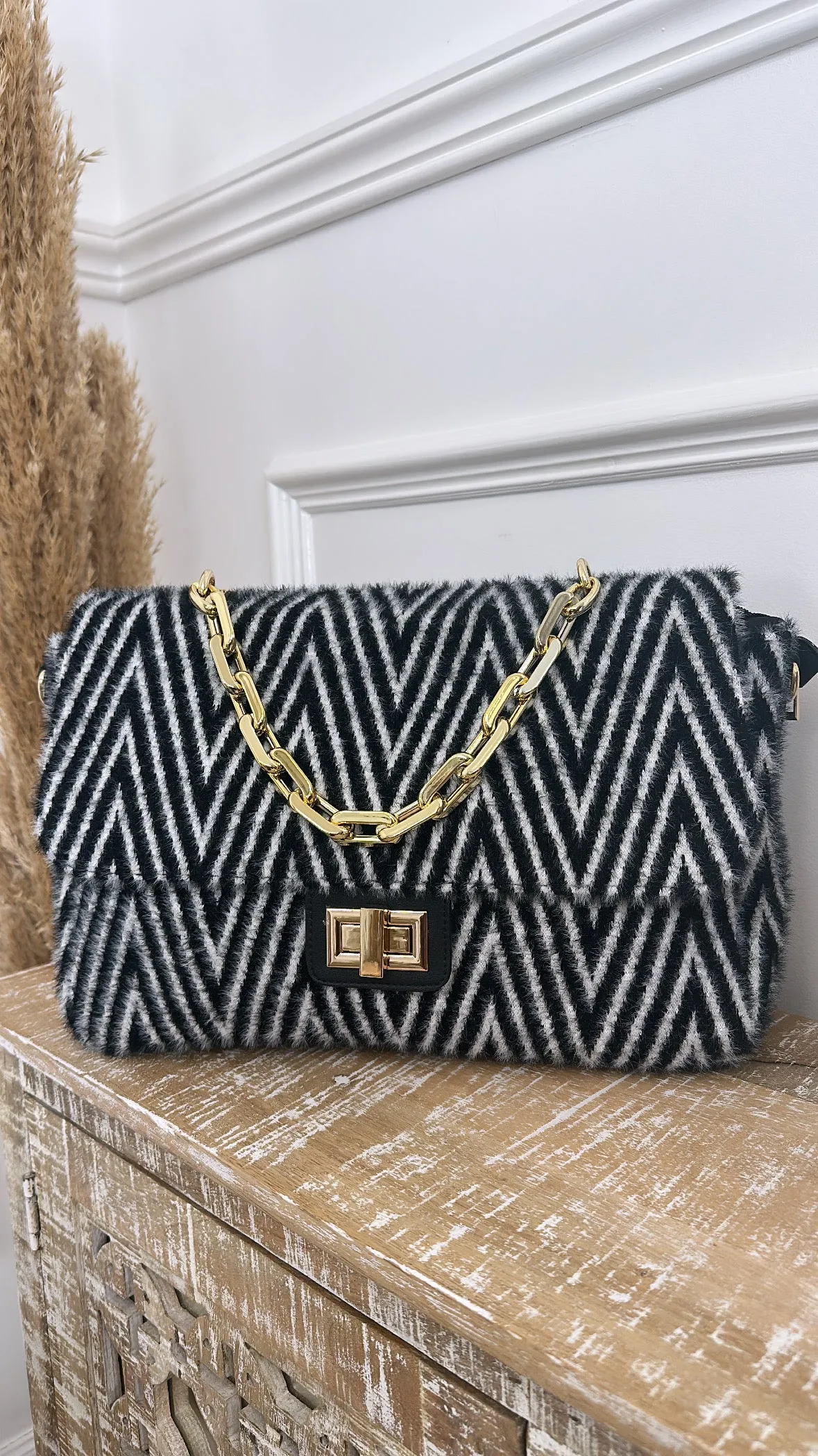 Alex Max Black Chevron Handbag