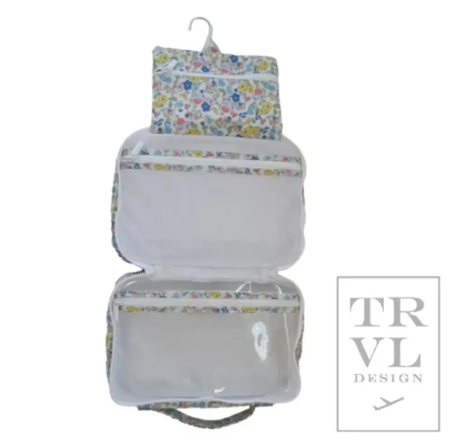 Bundle Up - Hanging Toiletry Bag