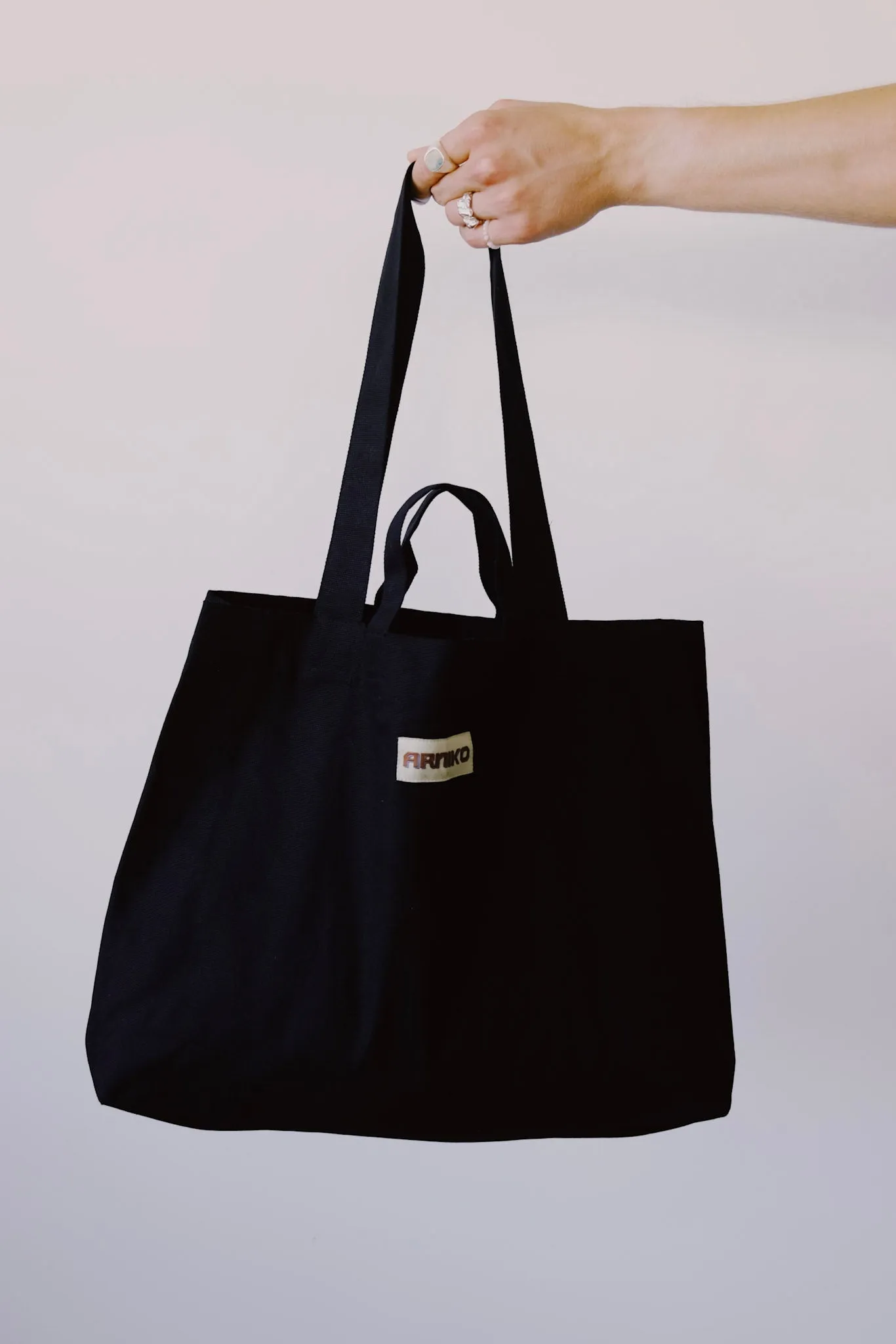 canvas shopper - black