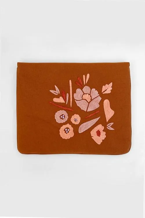 Corsage- Aari Embroidered Laptop Sleeve Brown
Size : 15.5" by 11"