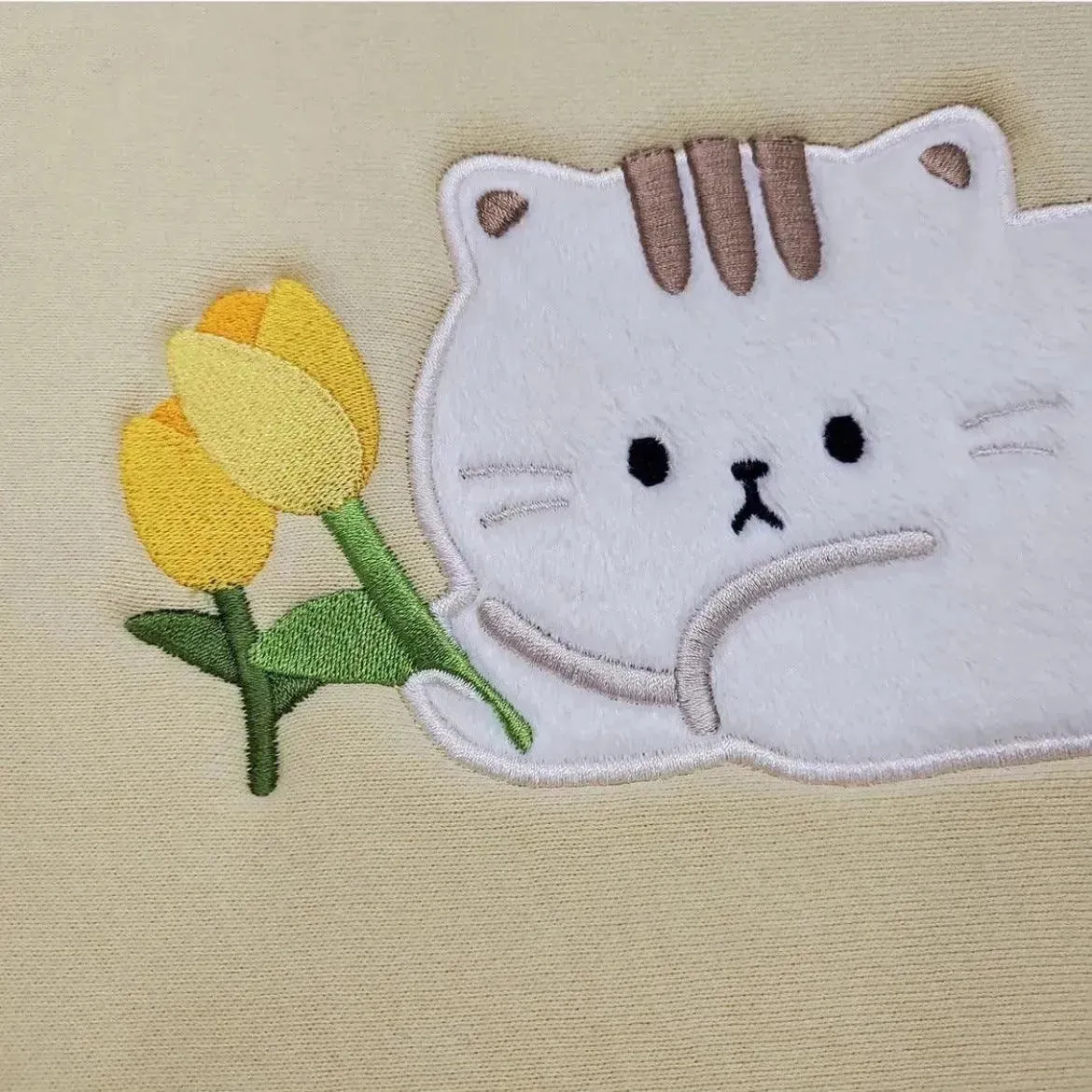 Cute Tulip Kitten Laptop & Tablet Storage Bag