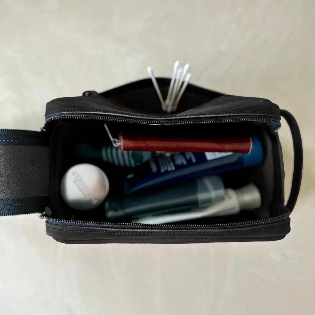 Dopp Kit, Toiletry Bag, Acanthus