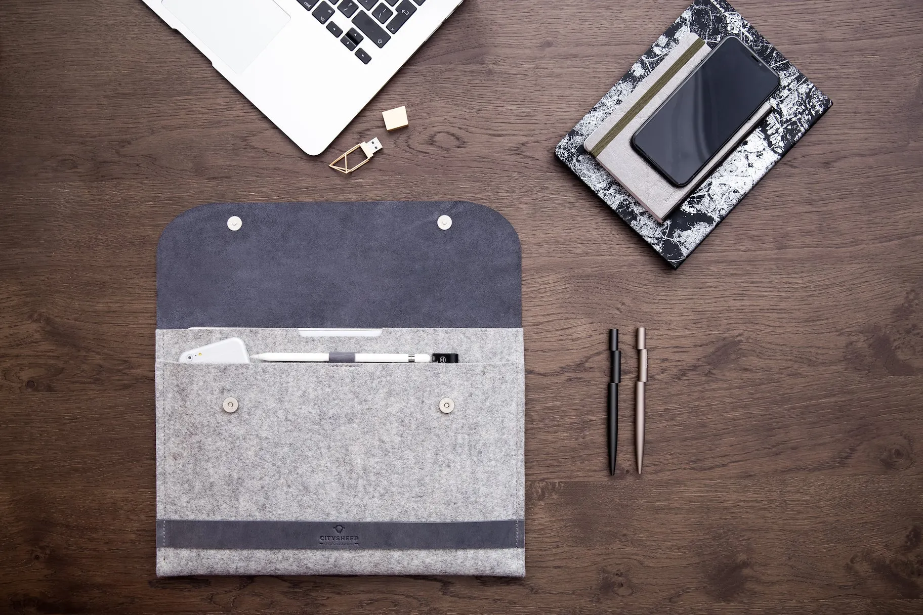 Leather MacBook case sleeve CARRY MORE/ Scandinavian Grey/