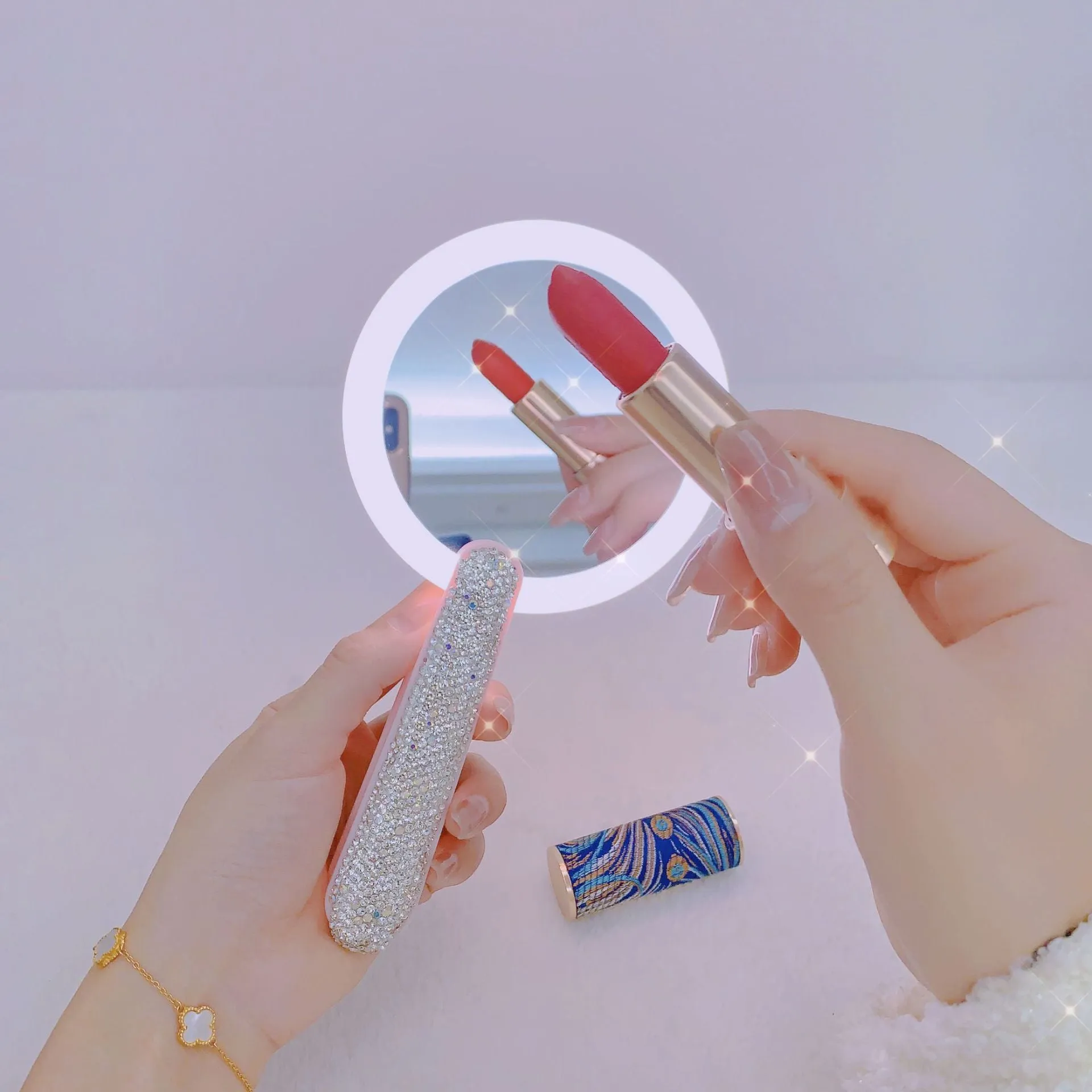 LED Light Mirror Rotatable Folding Makeup Mirror Rhinestone With Handle Portable Decorative Mirror Makeup Tool