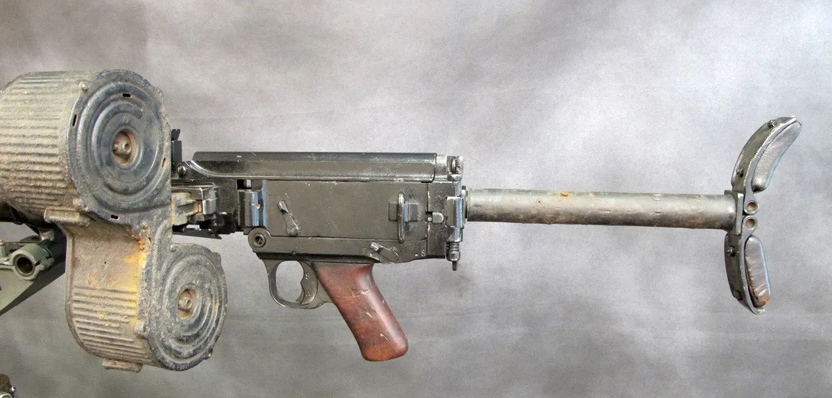 MG 13 Display Gun with Anti-Aircraft Mount & Rare Double Trommel Magazine