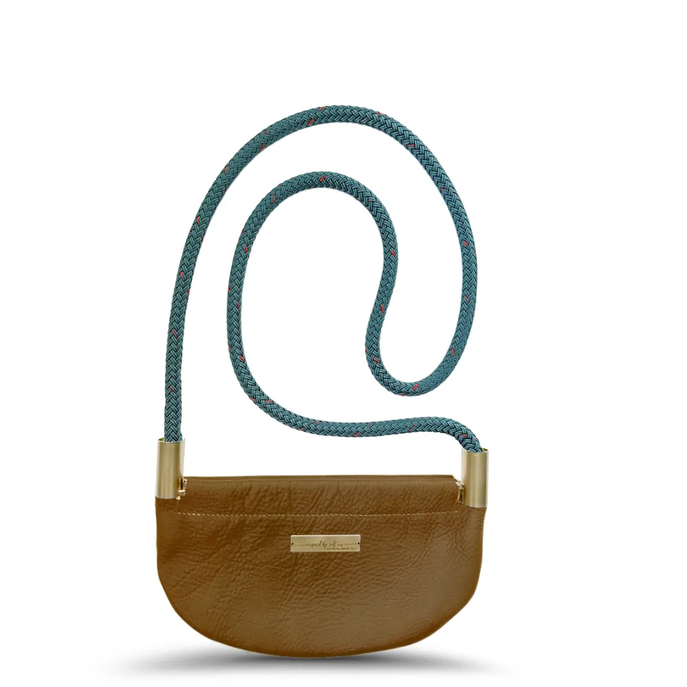 Oyster Shell Bag in Beach Nut Leather