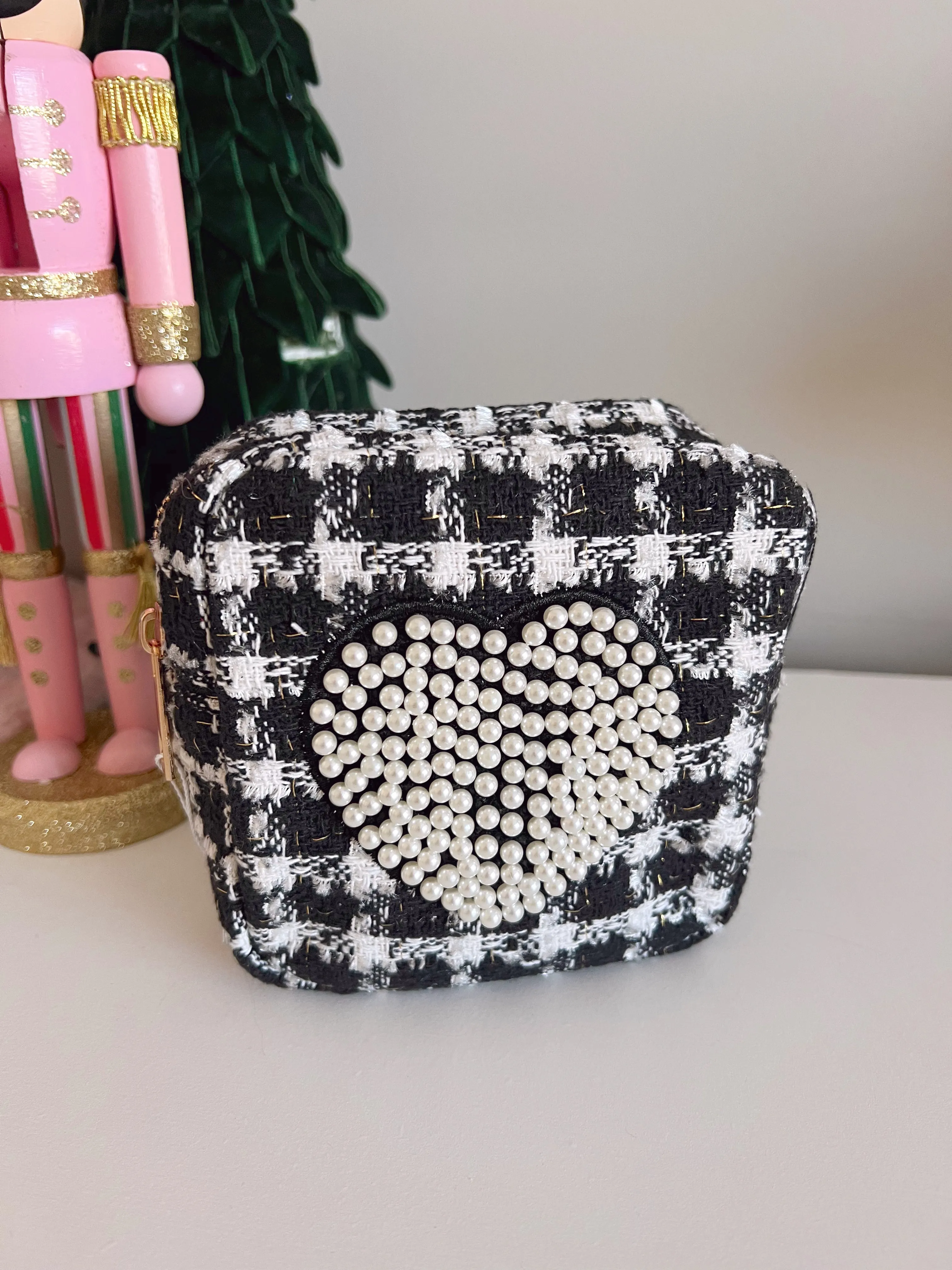 Pearl Heart Mini - Black Plaid