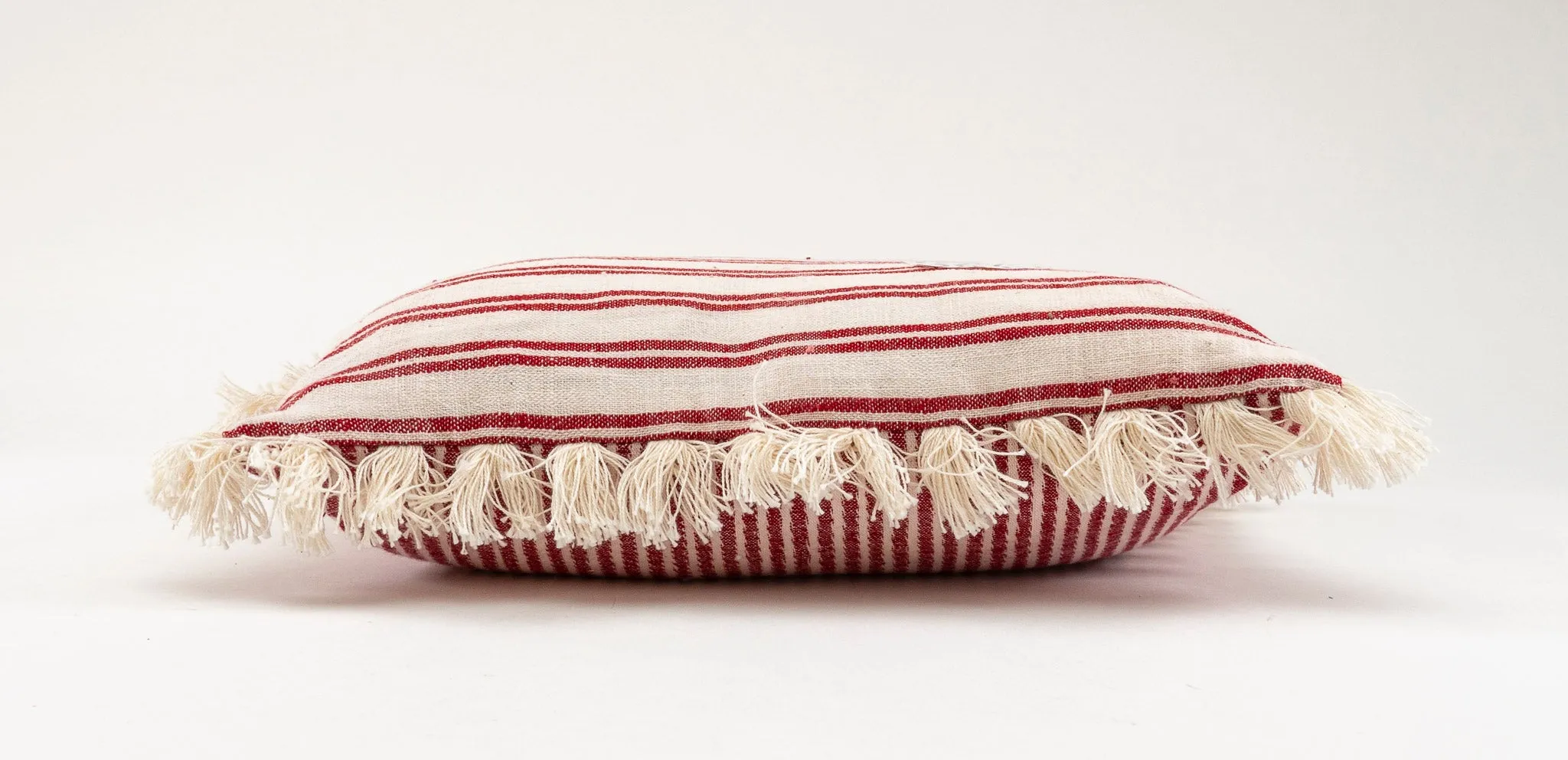 Pillow: Handwoven antique Bulgarian cotton - P236